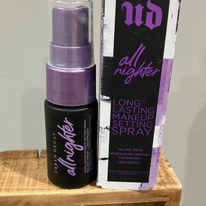 Urban Decay All Nighter Makeup Setting Spray